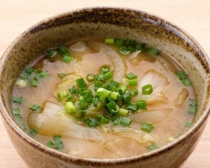 白菜玉ねぎ豆腐の味噌汁