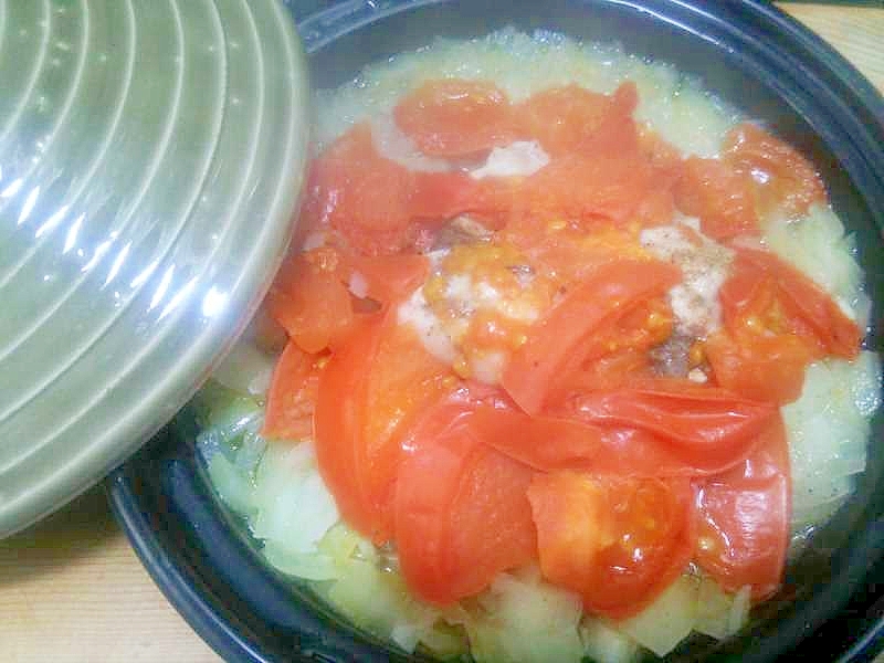 タジン鍋/鶏手羽元玉葱トマト