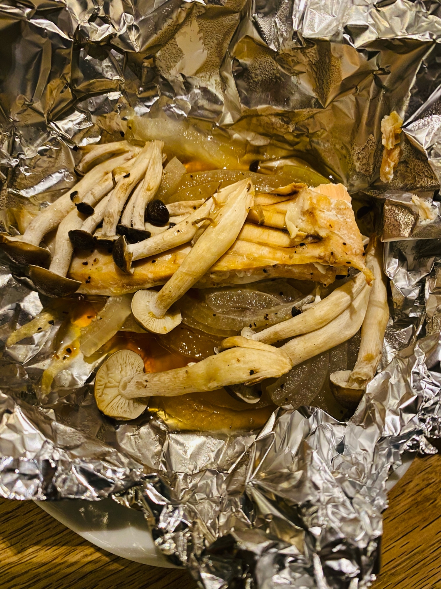 鮭とぶなしめじのホイル焼き レシピ 作り方 By Kimuキッチン O 楽天レシピ