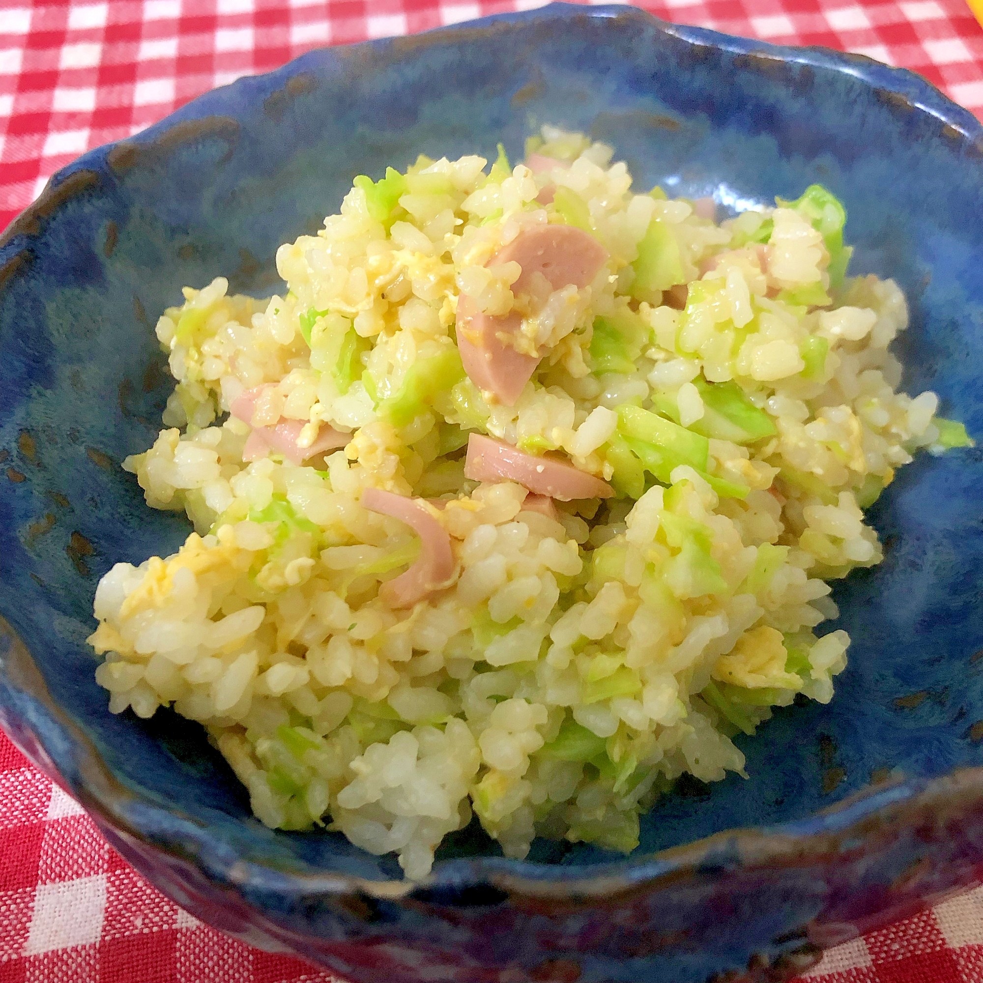 魚肉ソーセージと卵とキャベツのチャーハン★