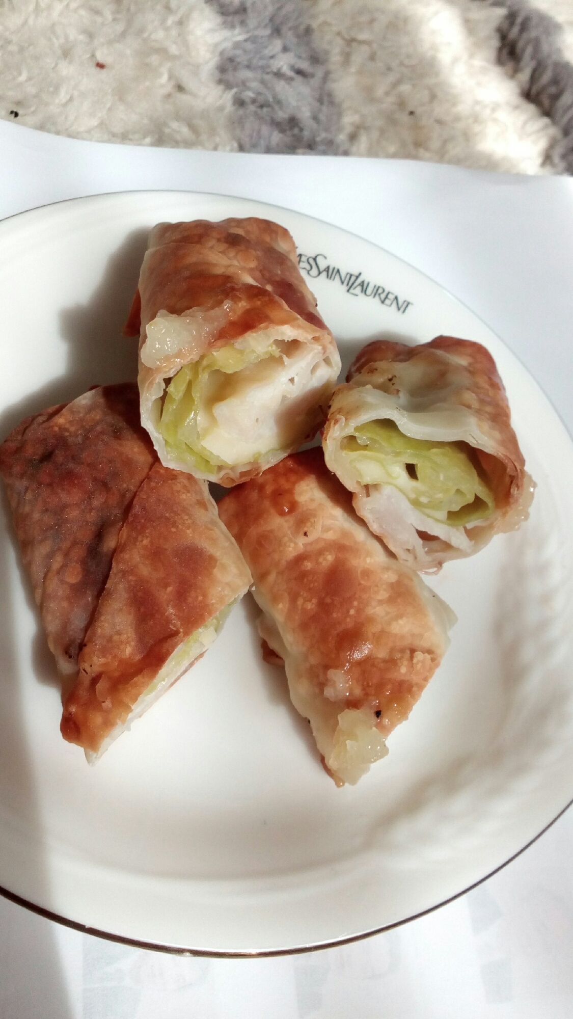 あっさり ハムとキャベツのチーズ入り春巻き レシピ 作り方 By 赤バラはちゅ 楽天レシピ