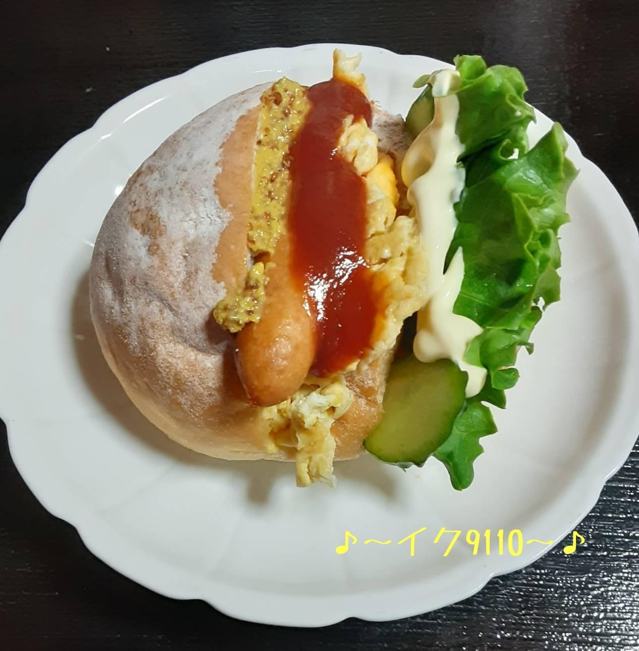 ロールパン de ウインナー卵野菜サンド