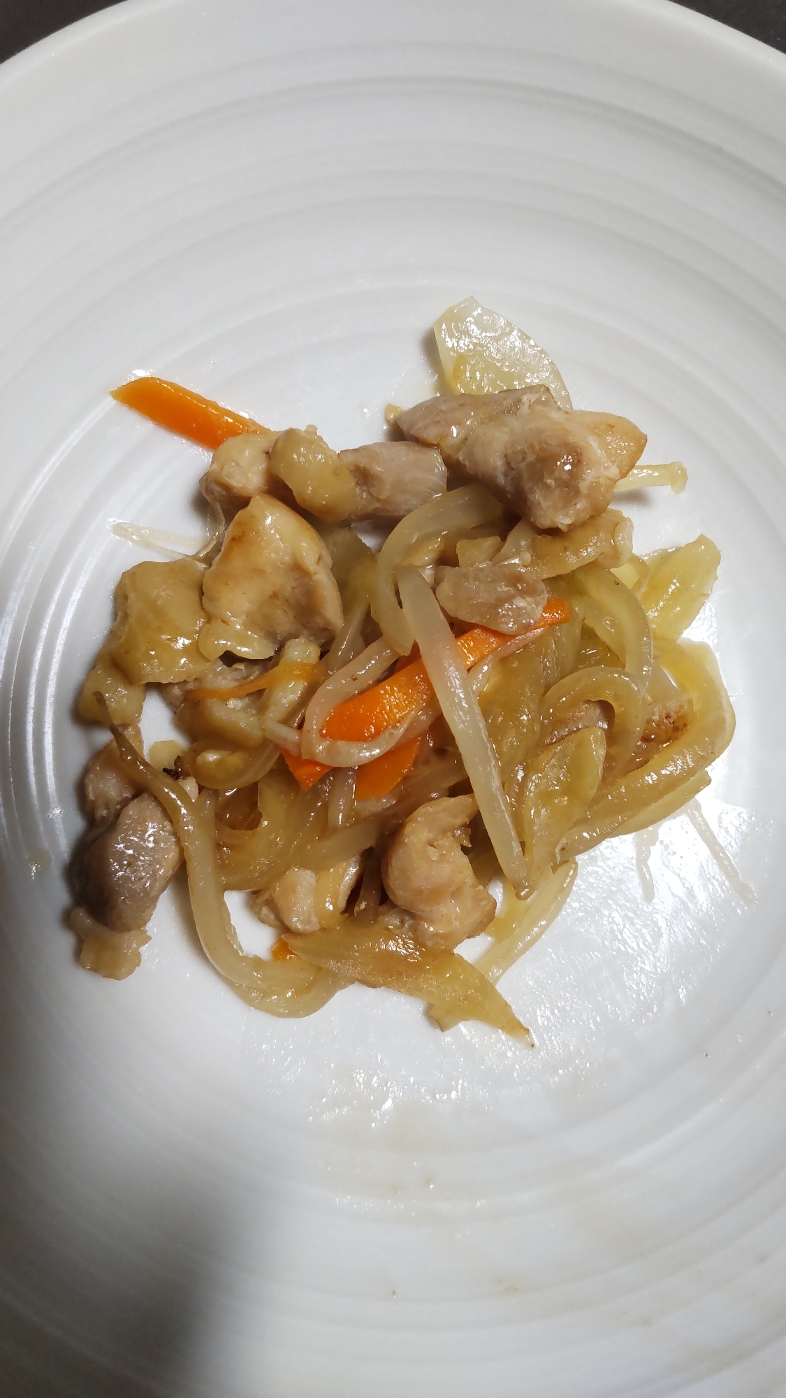 鶏肉もやし玉ねぎ炒め