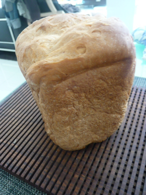 HBで作るライ麦とはちみつの食パン