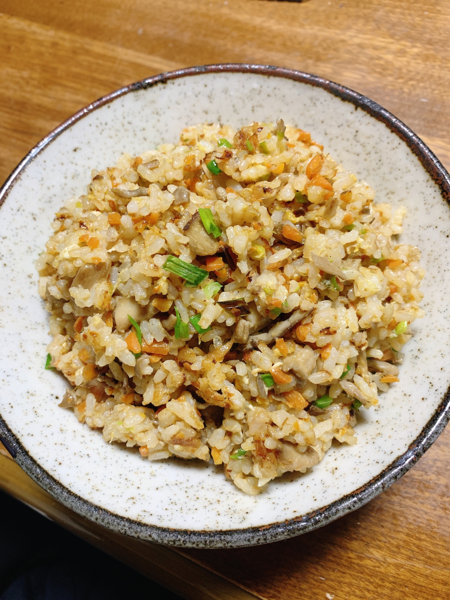 ガツンとにんにく！舞茸チャーハン