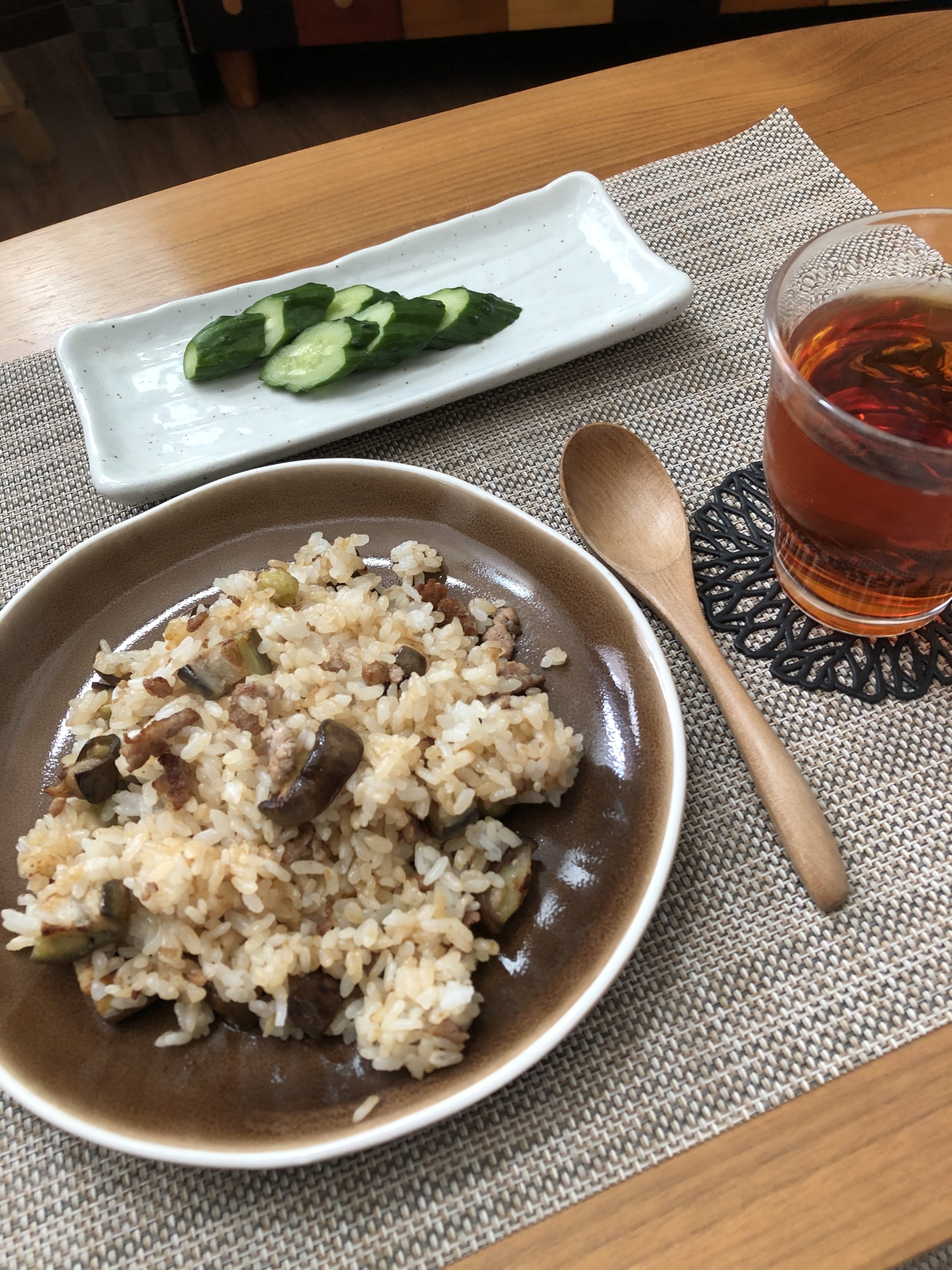 ナスのぬか漬けと豚ひき肉のチャーハン