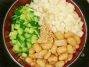 三色丼風　地味な素麺