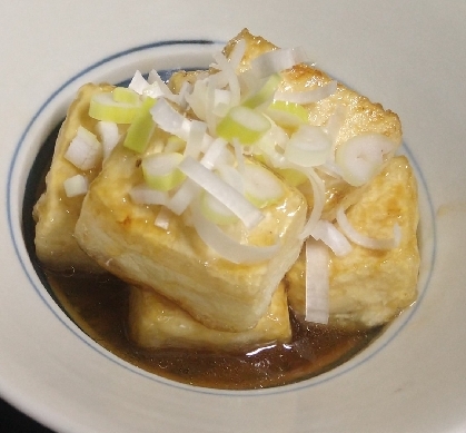 こんにちは〜揚げ出し豆腐というと手間がかかるイメージでしたが、こちらで簡単に美味しくできて助かりました(*^^*)レシピありがとうございます。
