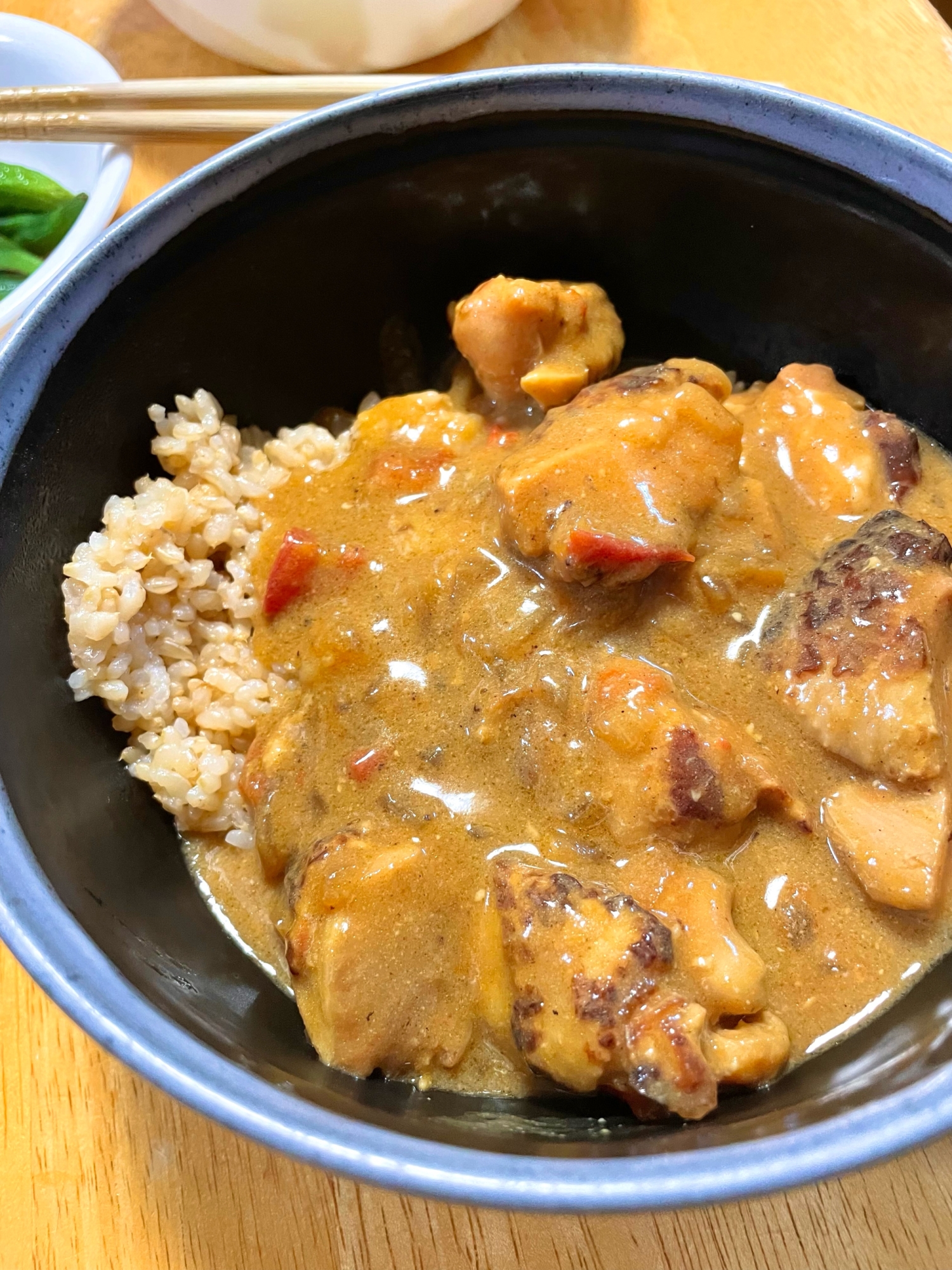 玉ねぎ麹と味噌のチキントマトカレー