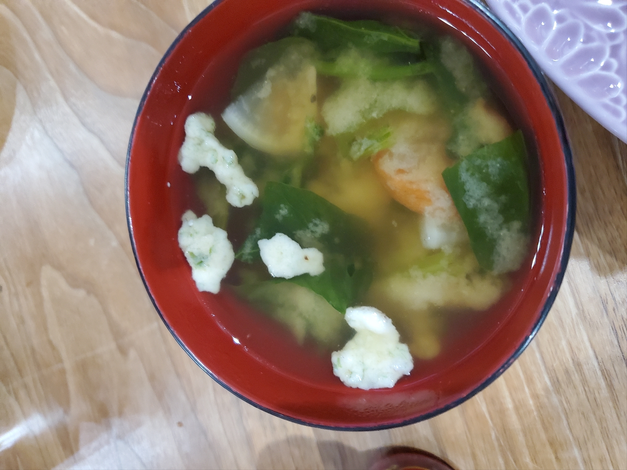 ほうれん草、天かすの味噌汁