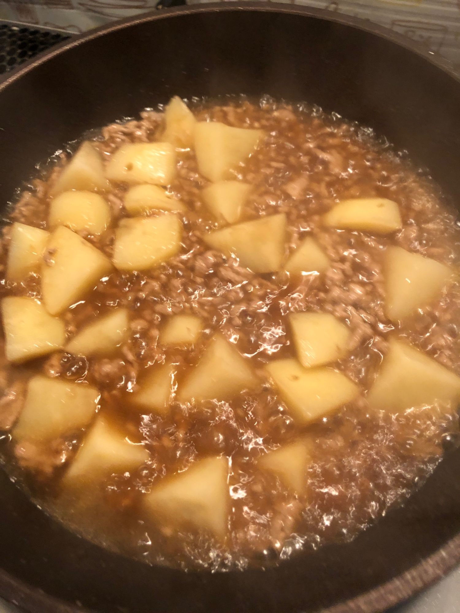 冬にほっこり♡じゃがいもと豚ひき肉の煮物