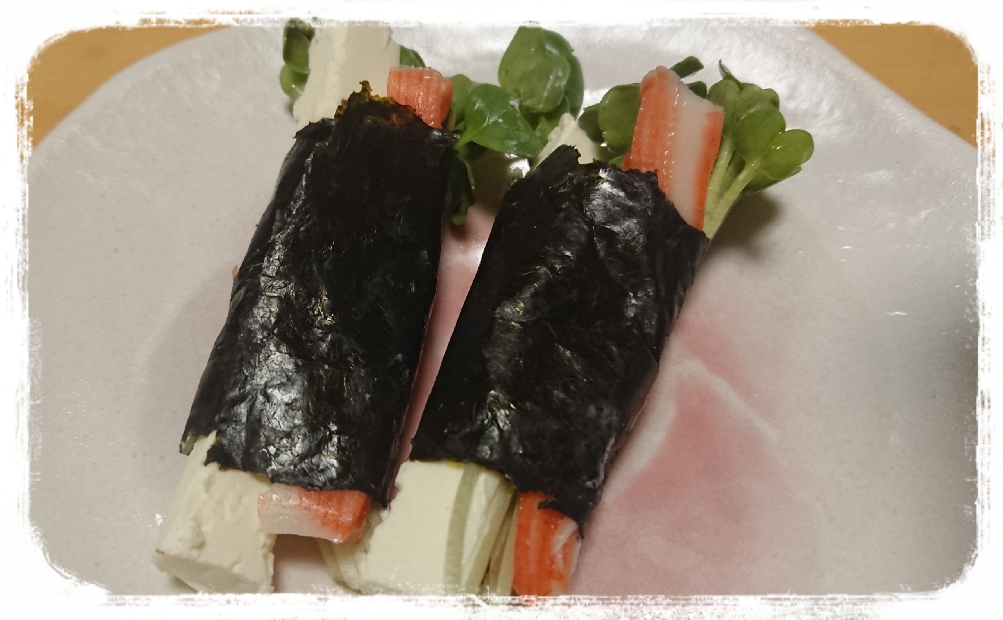 かいわれ大根とクリームチーズとカニカマの海苔巻き レシピ 作り方 By ぼーずの母ちゃん 楽天レシピ