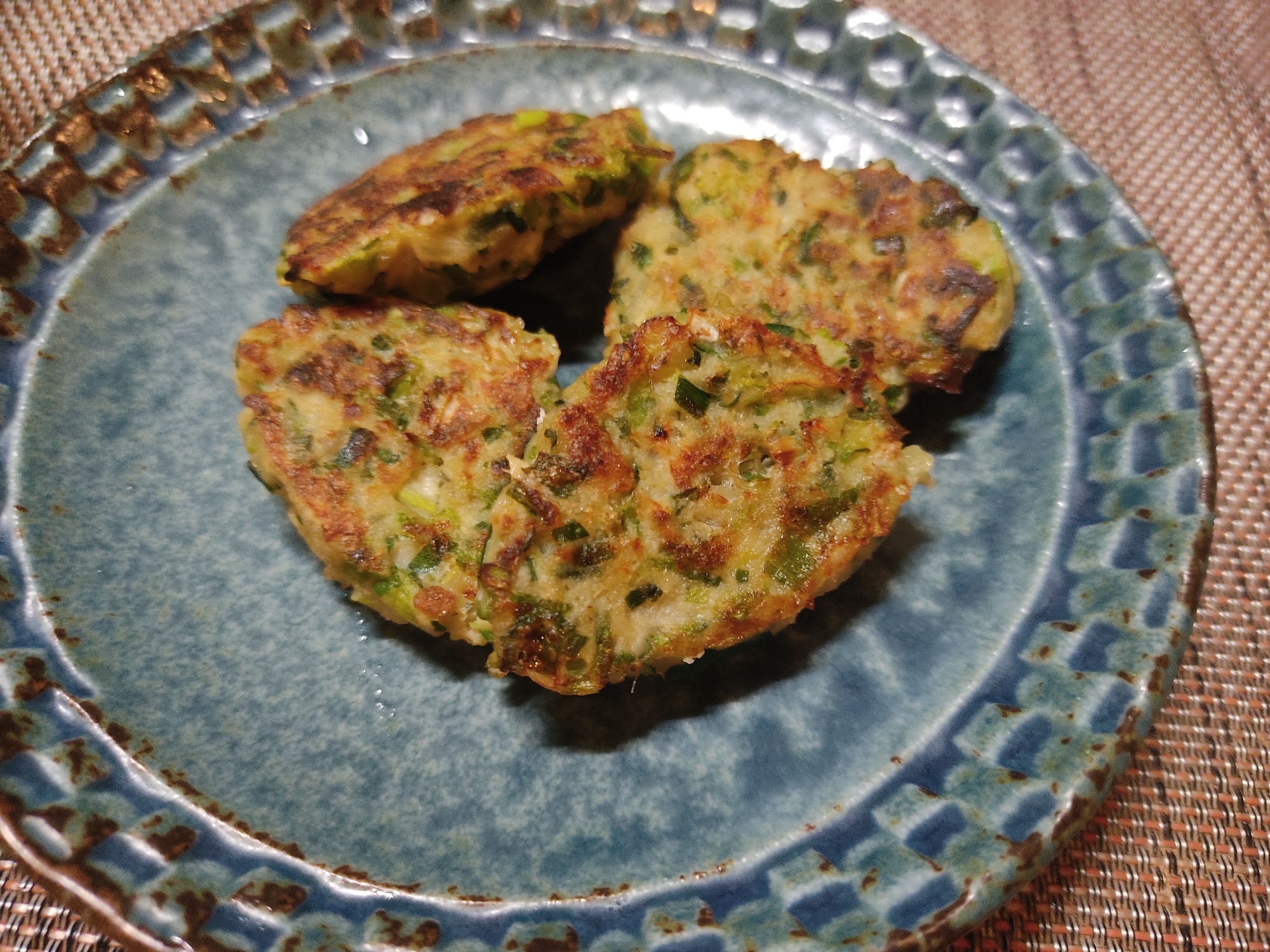 残った餃子の具で作る☆餃子おやき