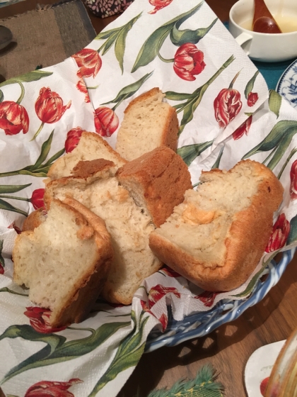 しっとりもちもちで甘みもあり、美味しかったです！いつもの食パンより好きかも。