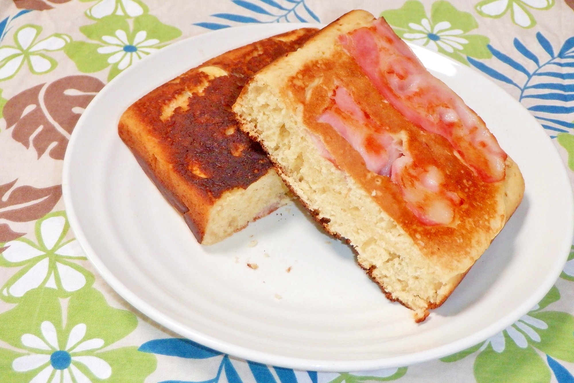 さつまいもとベーコンで♪甘酒味噌パンケーキ