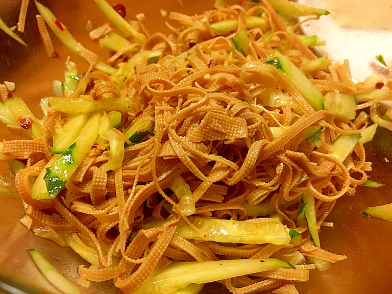 きゅうりと豆腐麺の中華サラダ