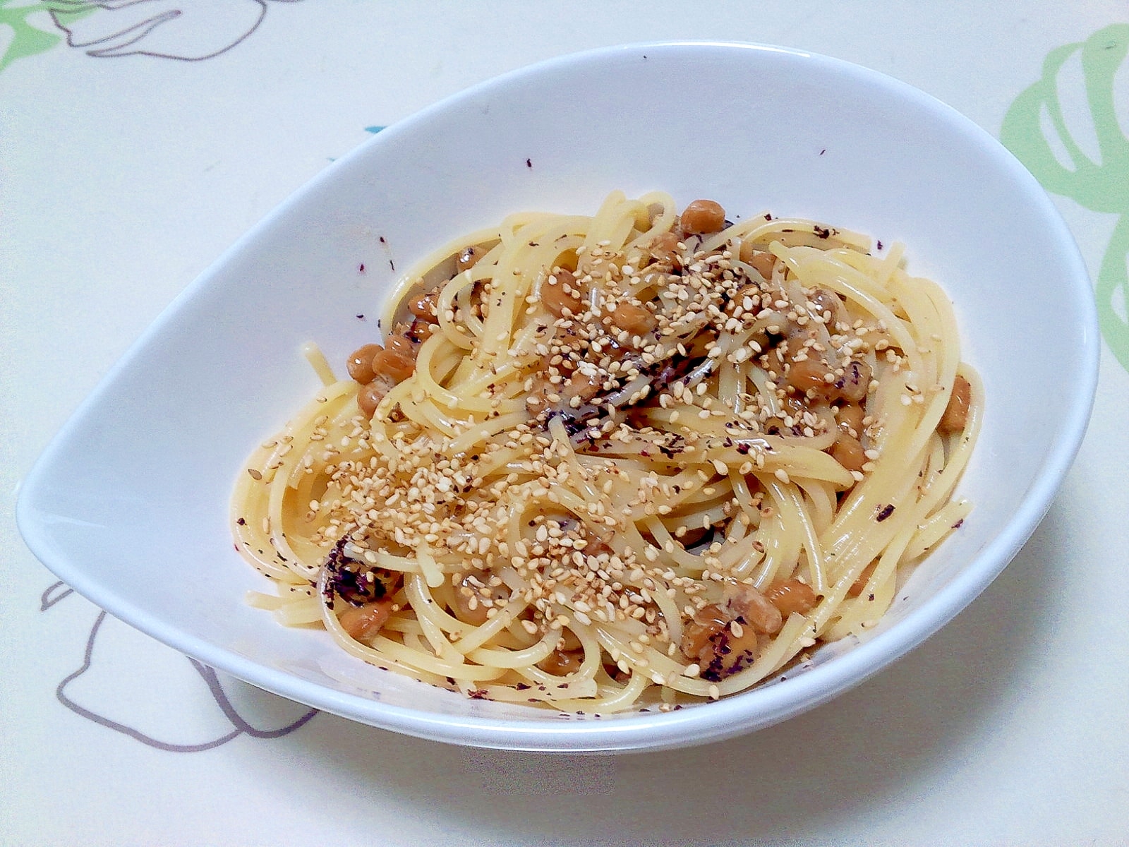 納豆ゆかりパスタ＋＋ レシピ・作り方 by aoi++ - 楽天レシピ