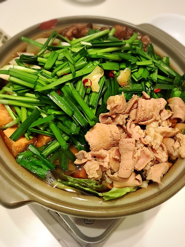 お取り寄せ～！地鶏醤油味の～ホルモン鍋