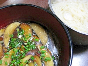 めんつゆで簡単 ナス入りあったかつゆdeそうめん レシピ 作り方 By Uzuratukune3 楽天レシピ めんつゆで簡単 ナス入りあったかつゆdeそうめん レシピ 作り方 By Uzuratukune3 楽天レシピ