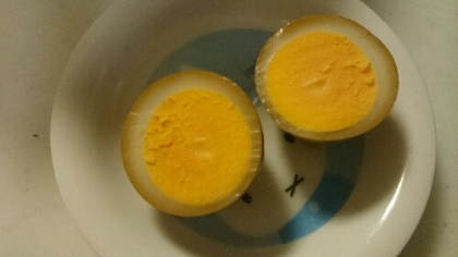 お弁当に固茹での卵で作りました。
キレイに美味しくできて、大満足です。
ごちそうさまでした。