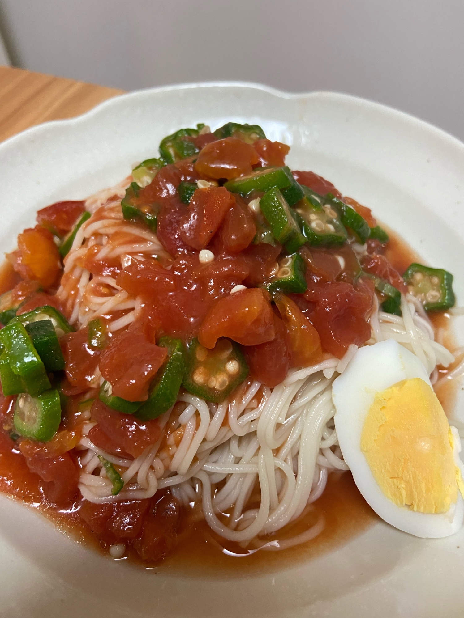 夏にぴったり！トマトとオクラの簡単素麺