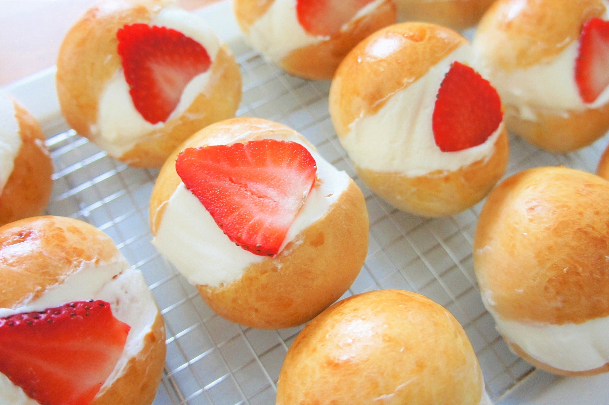 クリーム挟むだけ イタリア発菓子パン マリトッツォ レシピ 作り方 By すたーびんぐ 楽天レシピ