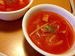 あっさり・シンプル味のトマトスープ