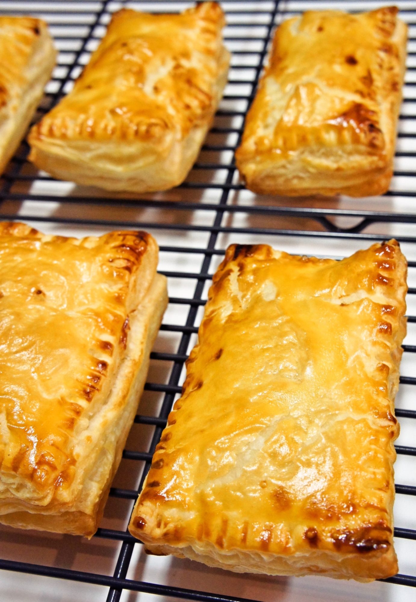 簡単☆はちみつりんごのアップルパイ(レシピ動画)