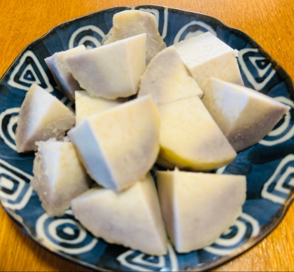 そのままでも美味しい♪親芋(里芋)のレンジ蒸し