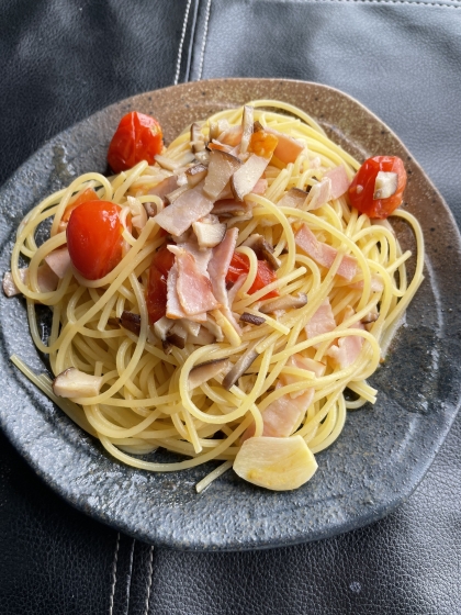 しいたけ香る◎トマトとベーコンのパスタ