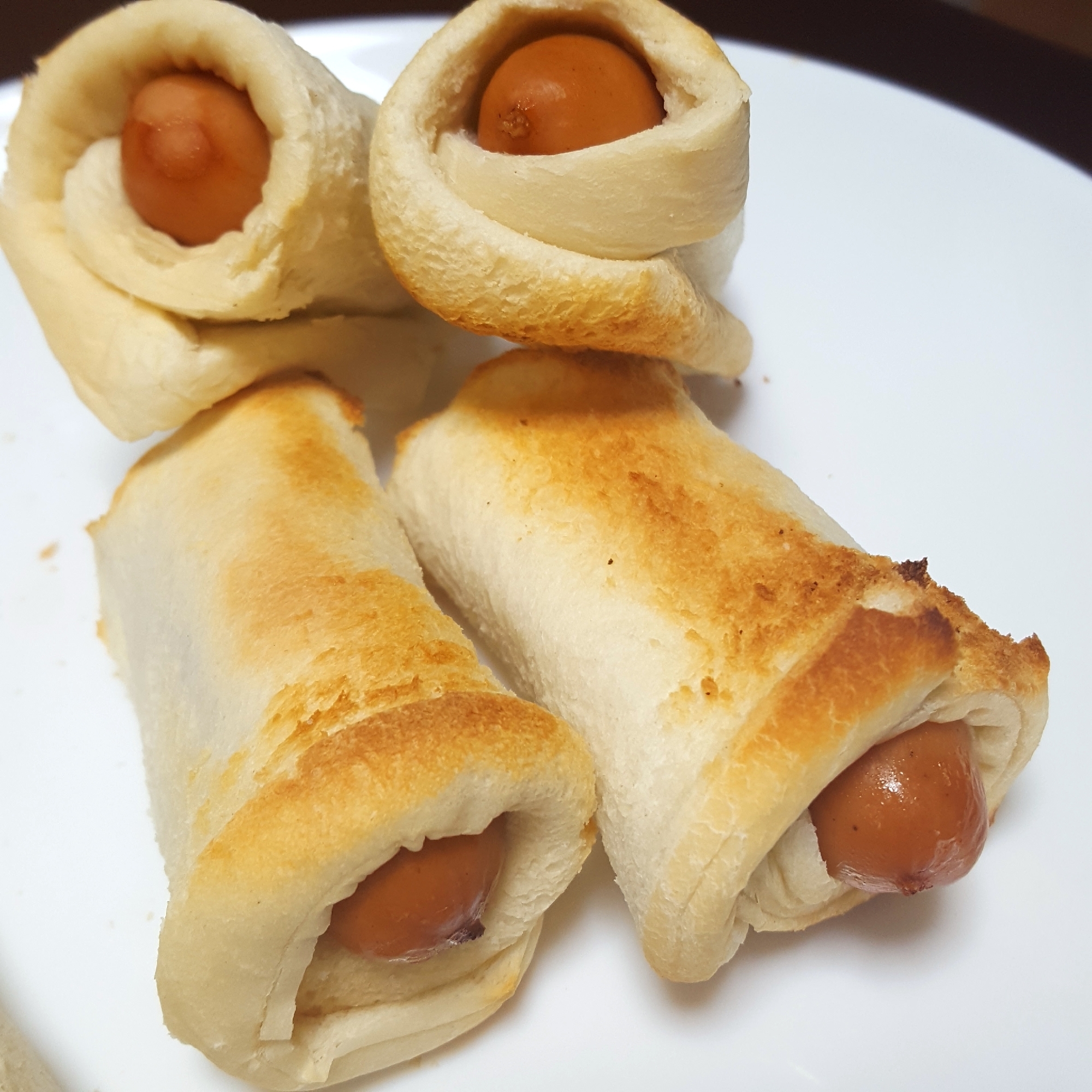 食パンで ウインナーチーズロール レシピ 作り方 By ピッ君0129 楽天レシピ