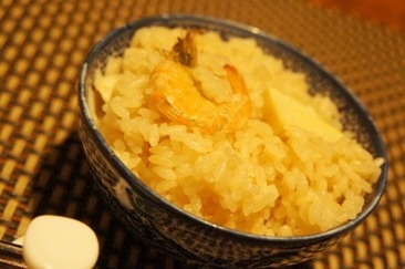 芝海老とたけのこの炊き込みご飯
