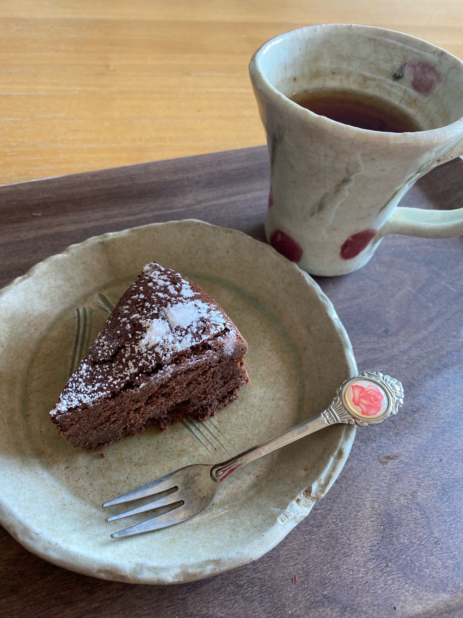 材料2つで作るチョコレートケーキ