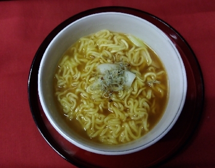 チキンラーメン バター炒め菜の花&しらすのせ