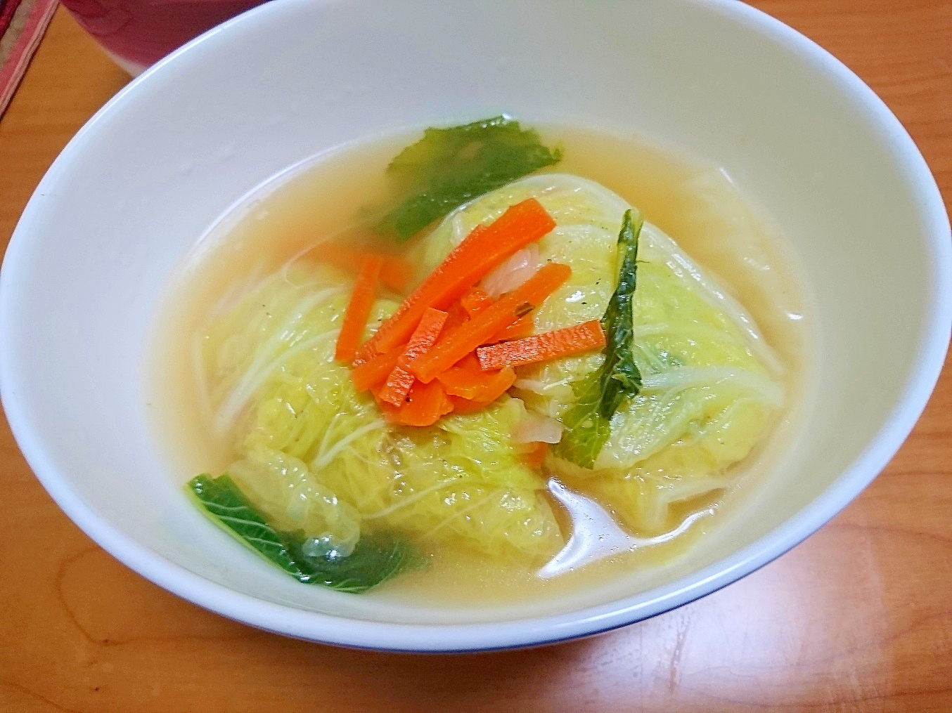 白菜とベーコンの巻き巻きスープ