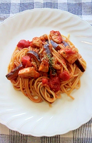 なすと鶏肉の夏パスタ♪トマトソース