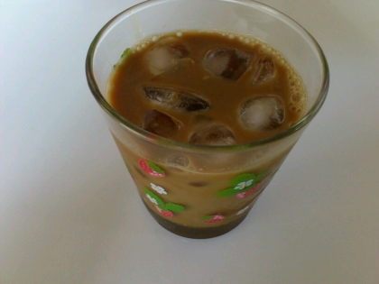 低脂肪乳で作ったら色濃い目に★
簡単おいしいカフェオレごちそうさまでした(^∀^)