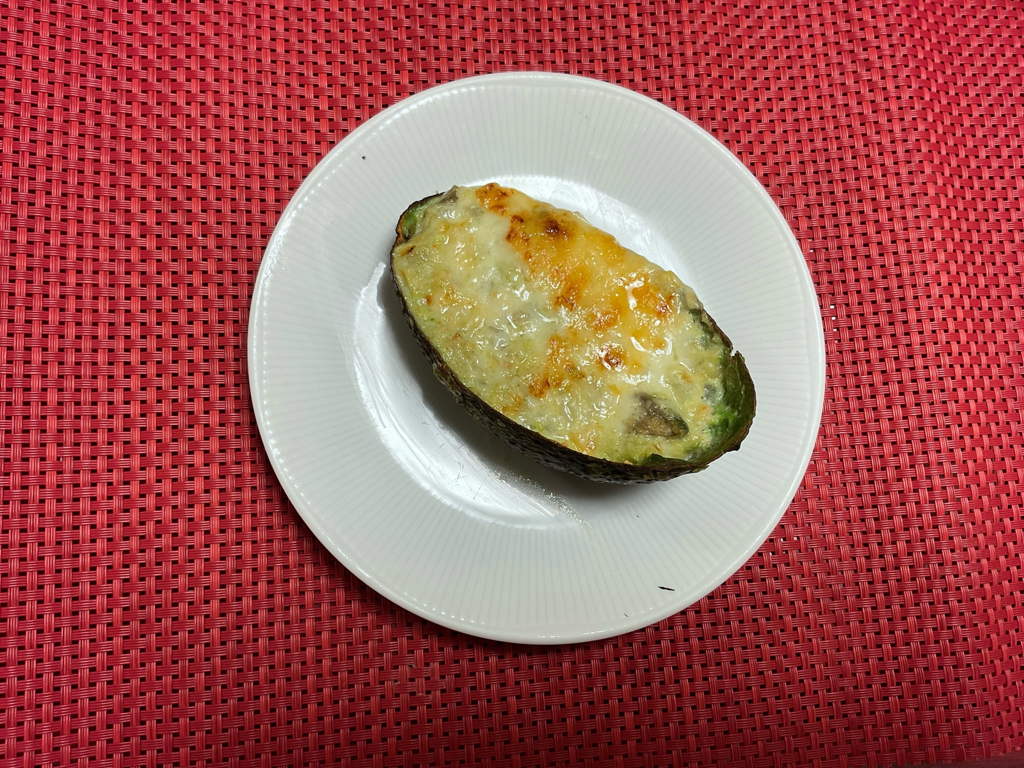 国産チーズでアボカドグラタン