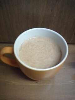 またまた、紅茶葉と牛乳でリピ☆シナモンたっぷり、消費狙いの生姜パウダーで＾ｍ＾。美味しくごちそうさまでした♪