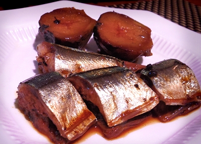 圧力鍋でとろとろ、秋刀魚と無花果の実山椒煮