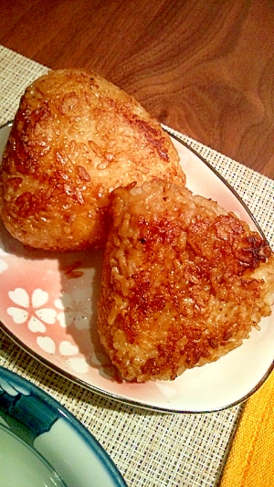 フライパンで簡単に 焼きおにぎり レシピ 作り方 By At17 楽天レシピ