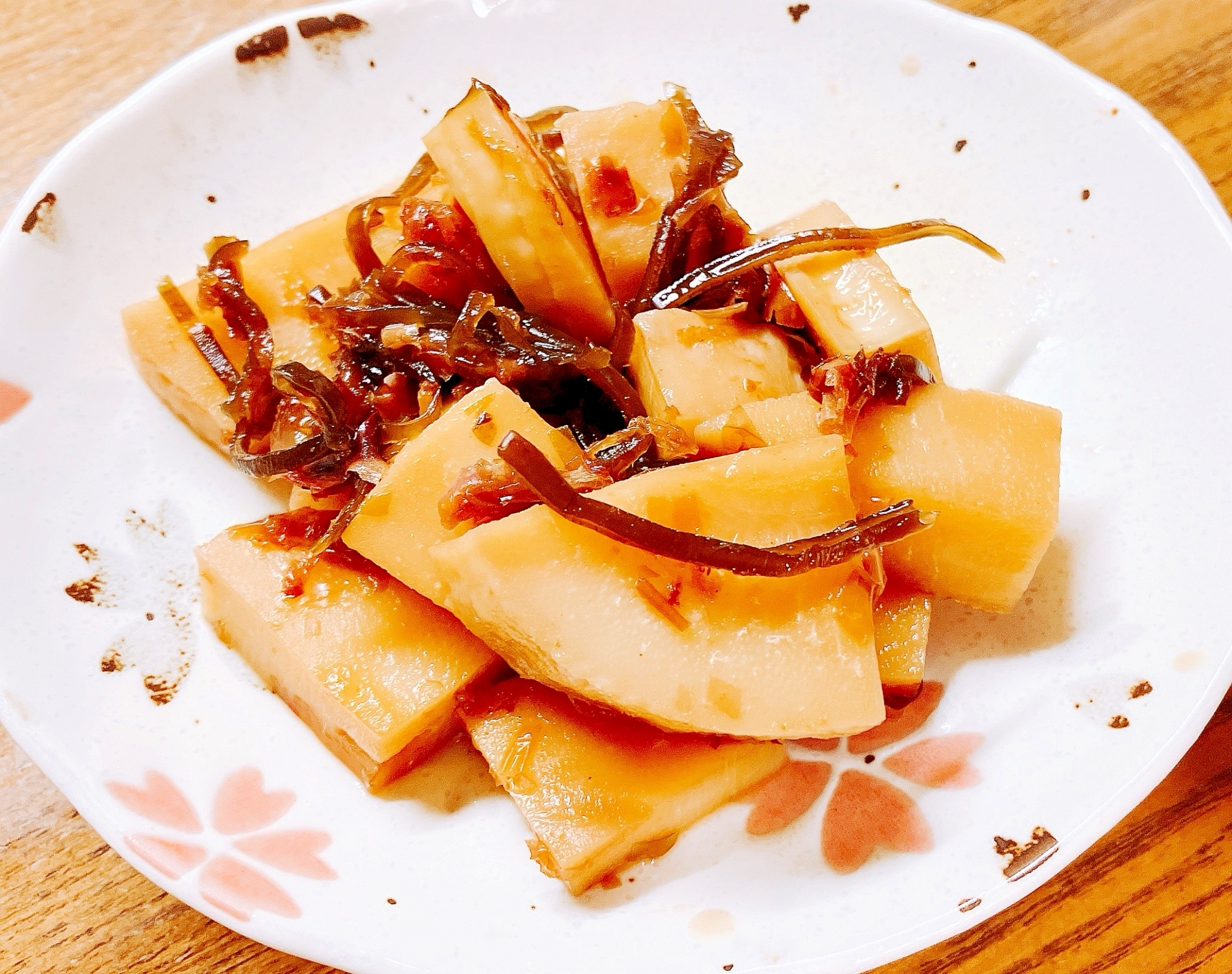 タケノコとおかかと塩昆布の煮物