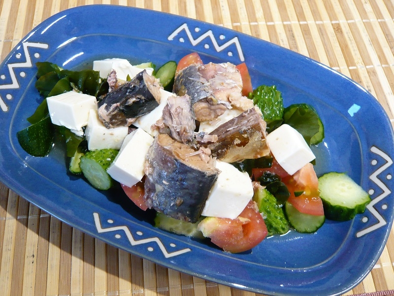 鯖缶と豆腐サラダ