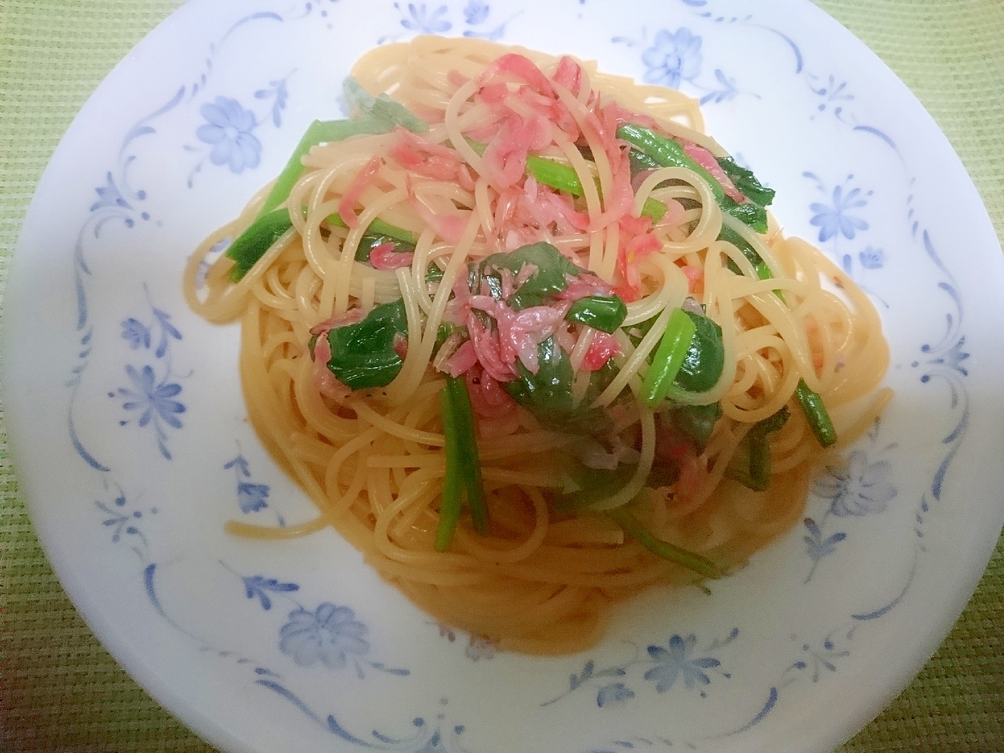 ほうれん草と桜えびのパスタ