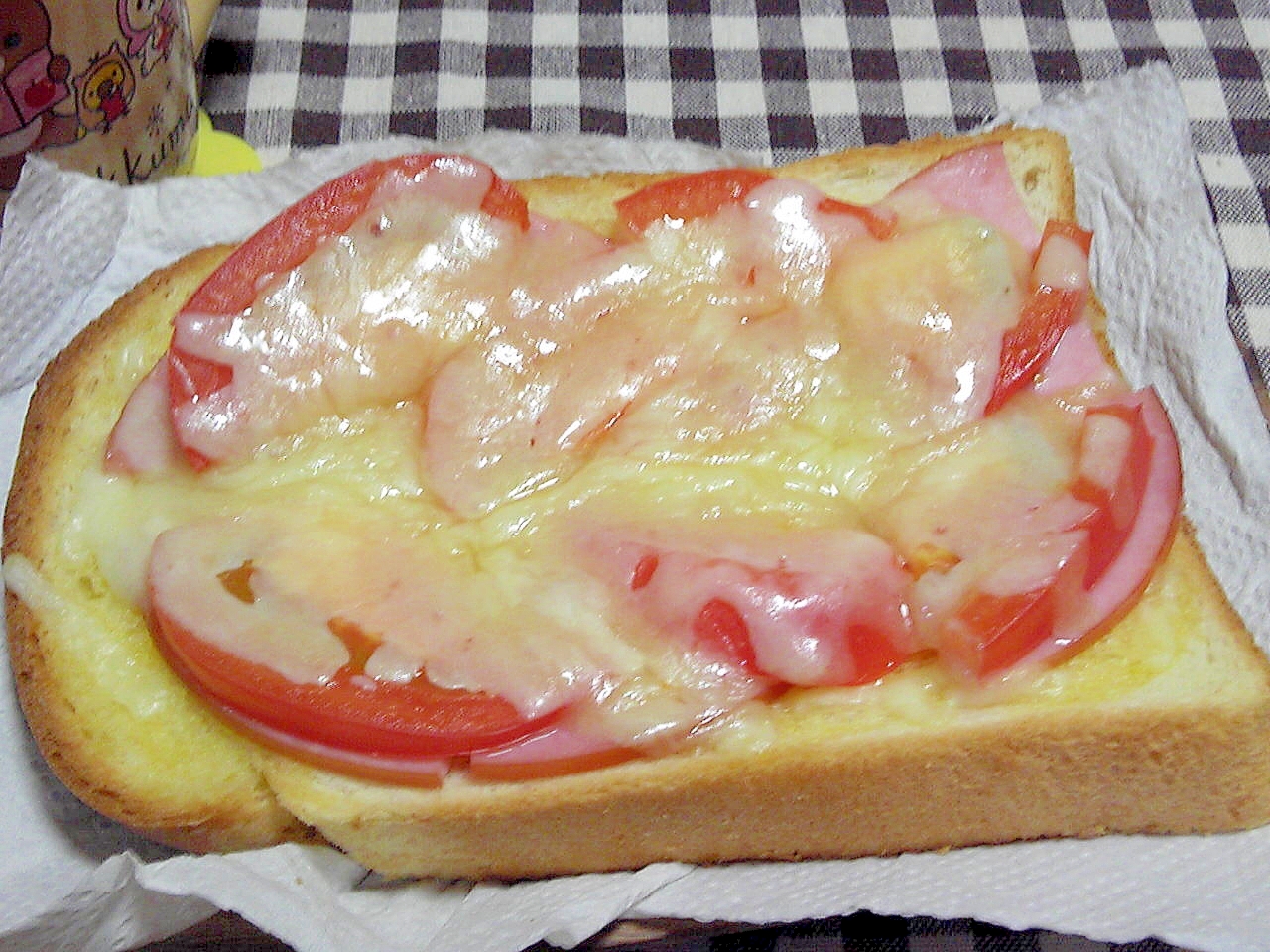 簡単ブランチ☆ハムとトマトのトースト