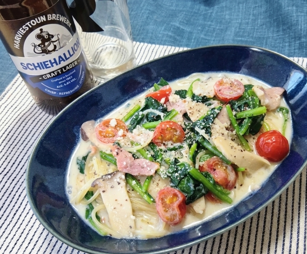 トマト＆ほうれん草とベーコンの豆乳スープパスタ