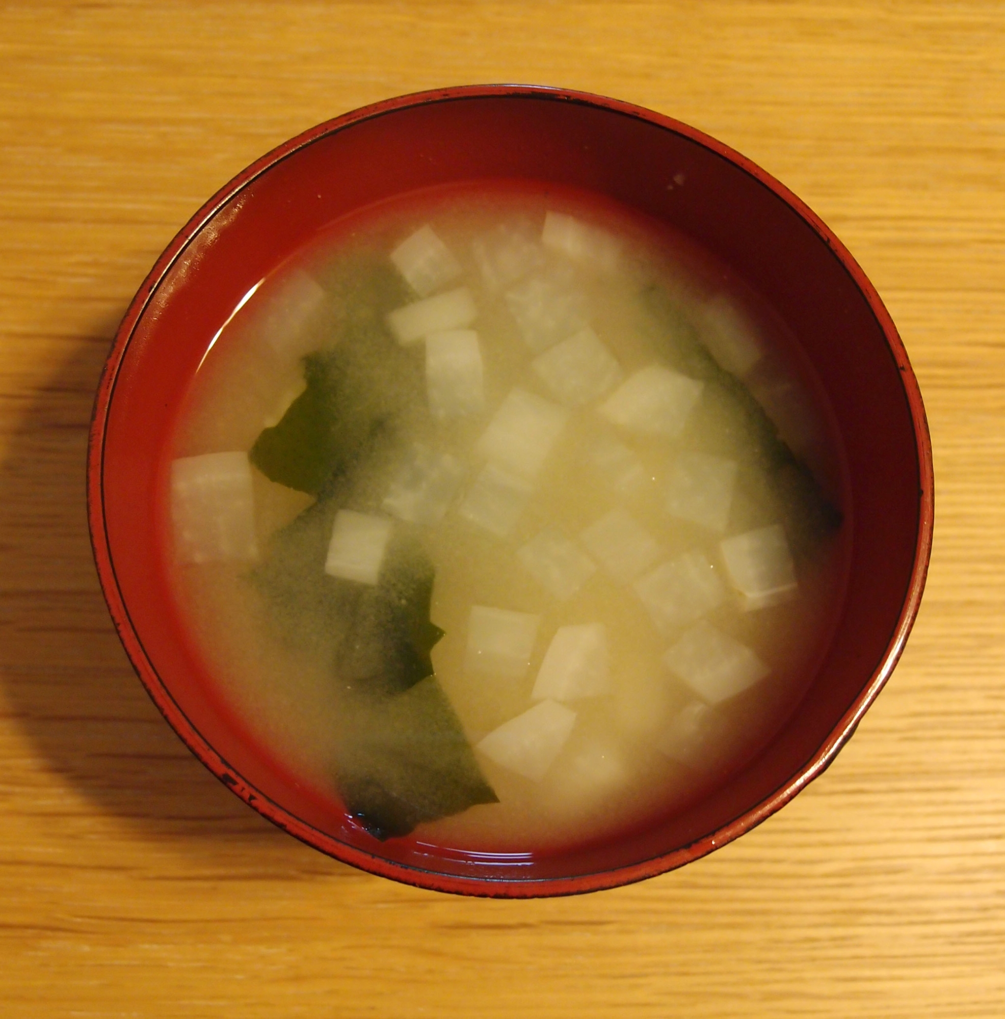 コロコロ大根とわかめのお味噌汁 レシピ 作り方 By Amnos73 楽天レシピ