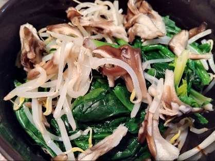 ほうれん草と舞茸炒め