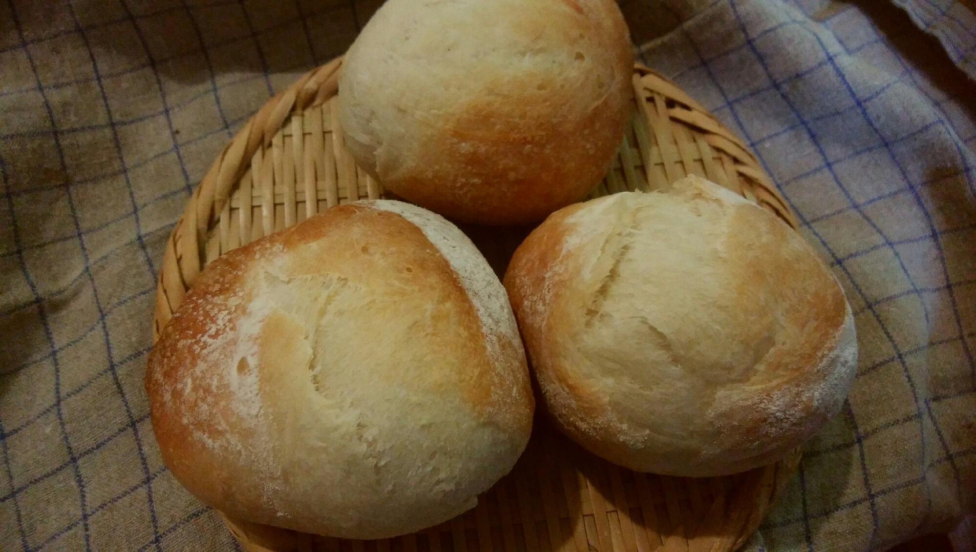 シンプルな材料で作るあっさりまるパン