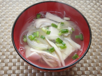 舞茸と豆腐のスープ